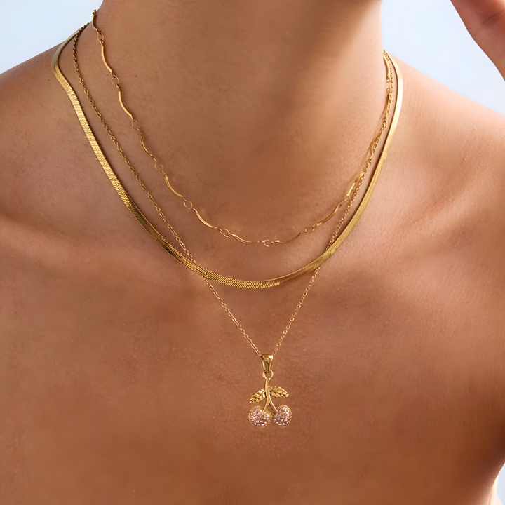 Collier Cherry
