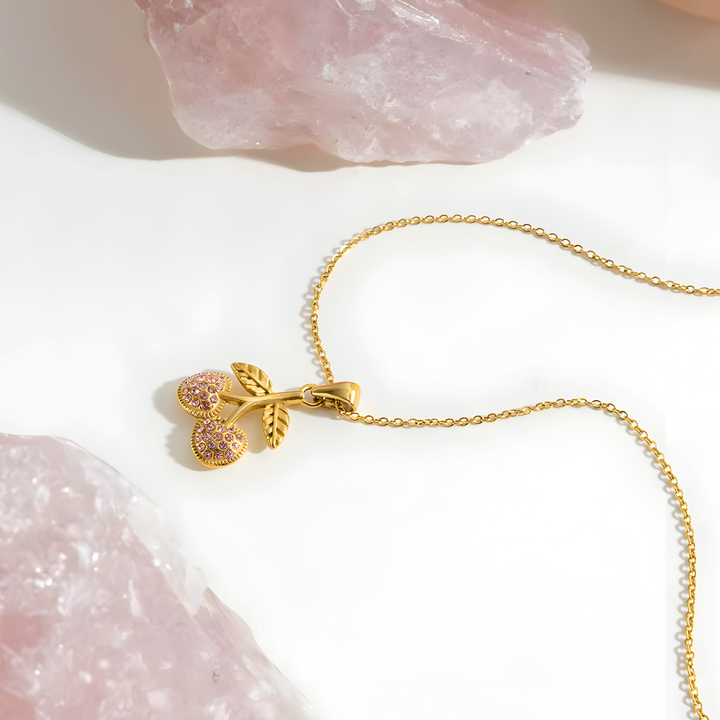 Collier Cherry