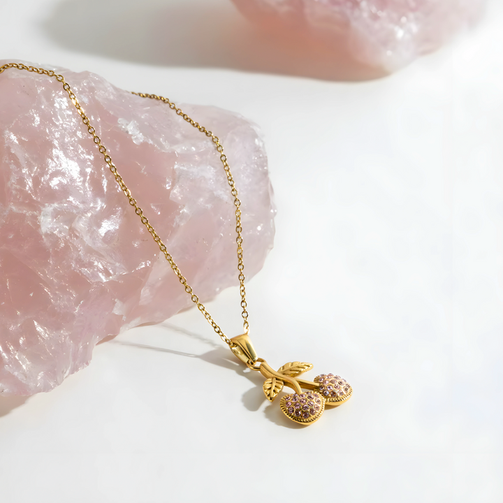 Collier Cherry
