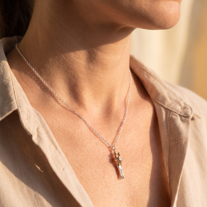 Collier Étreinte Infinie