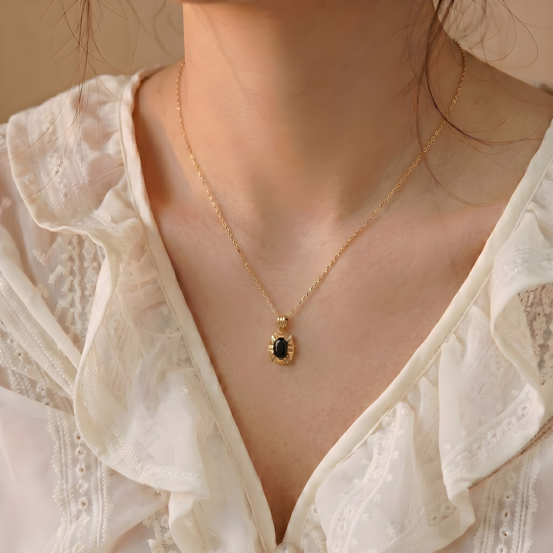 Collier Minuit