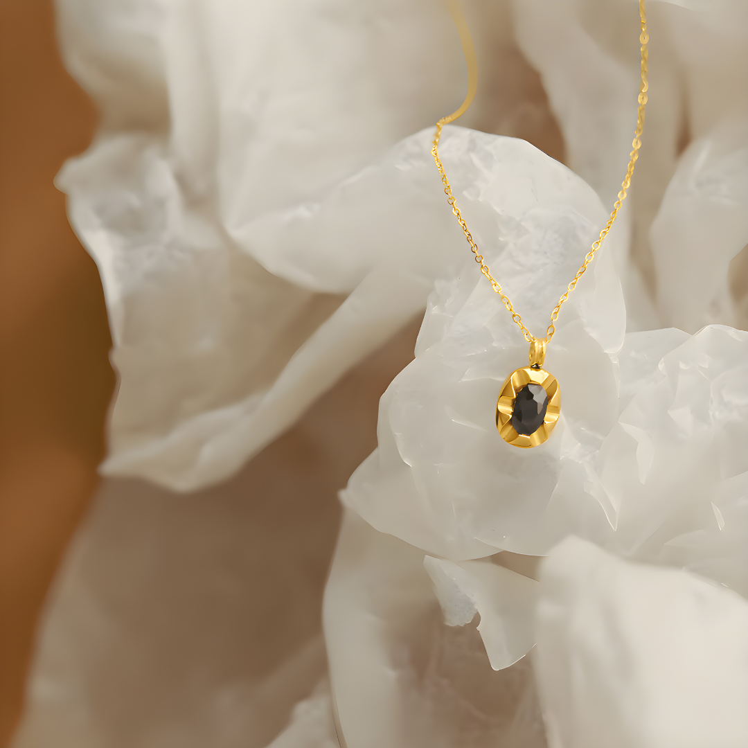 Collier Minuit