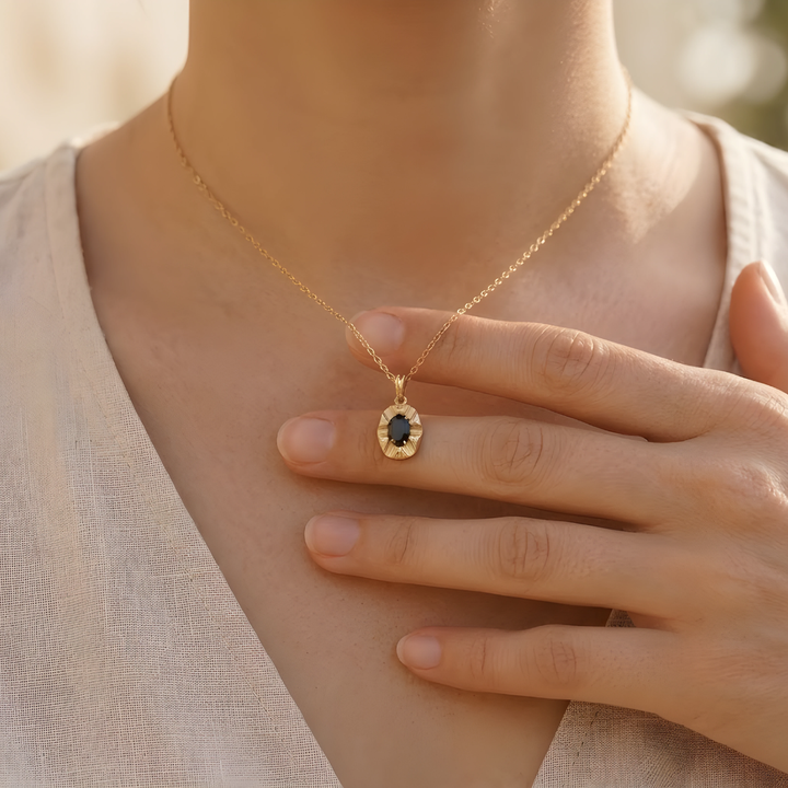 Collier Minuit